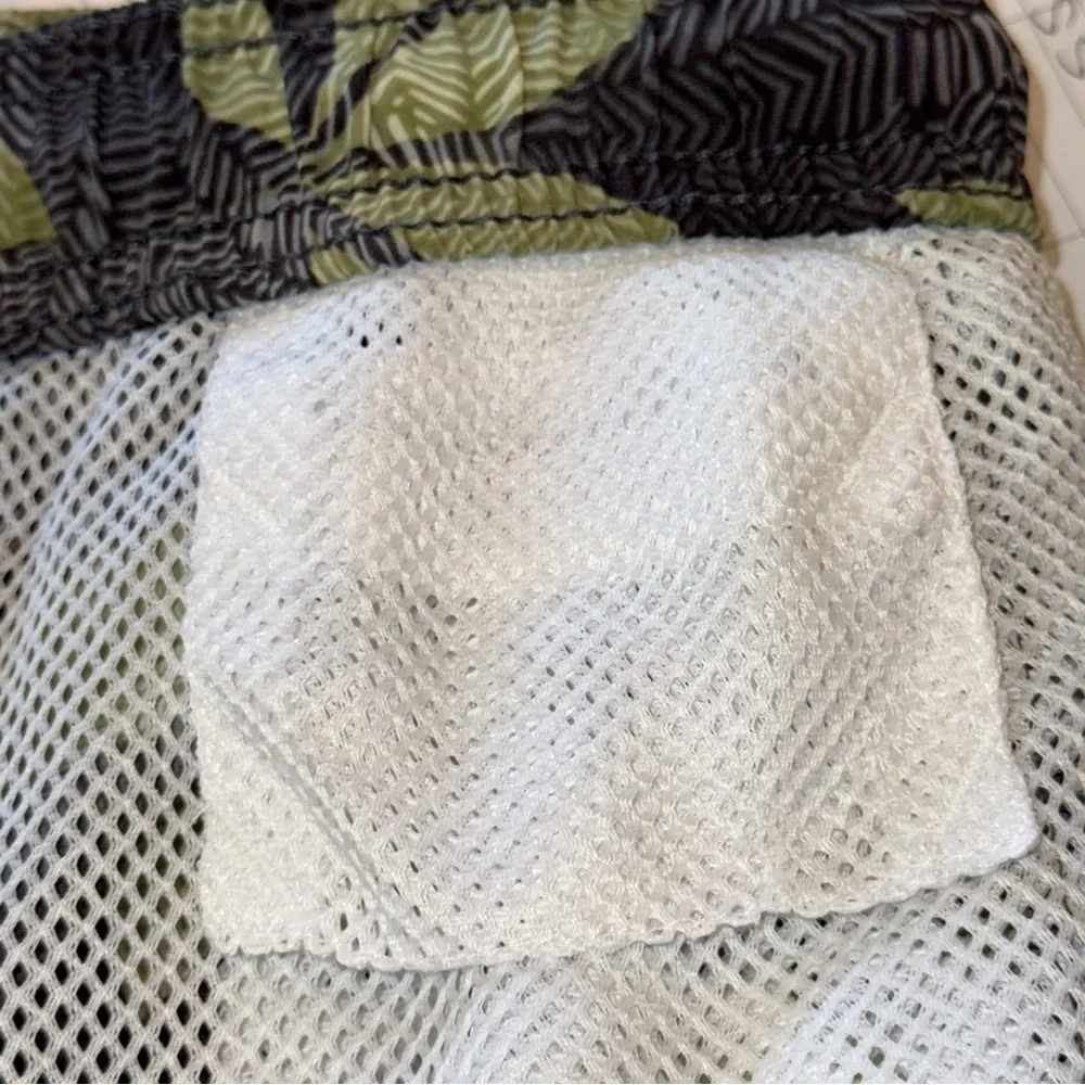 Tommy Bahama Leaf Print gray/green Men's Swim Shorts size XXL